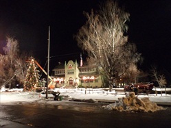 November 3 - Christmas Movie filmed Final Scene City Hall - B&B (Renolds House).