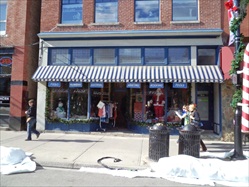 October 15, 2011 - Christmas Movie filmed Downtown Fernie