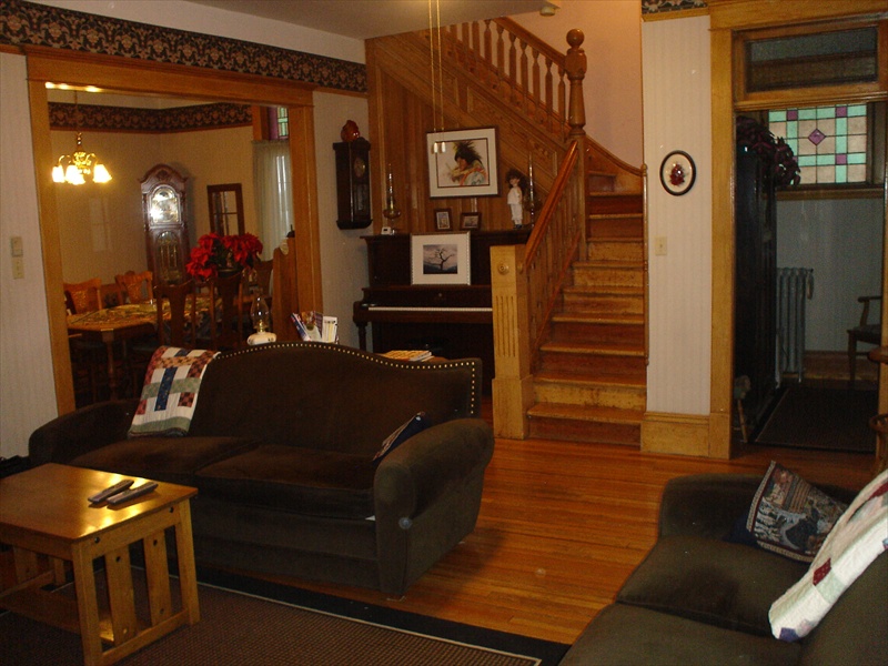 Common Area Living Room.