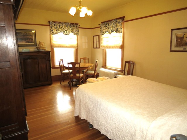 Buttercup Room