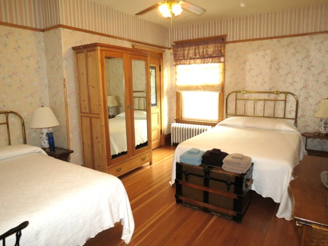 Buttercup Room