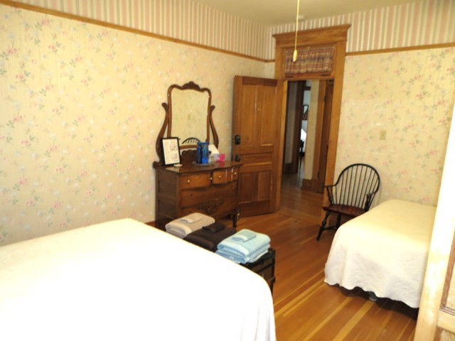 Buttercup Room